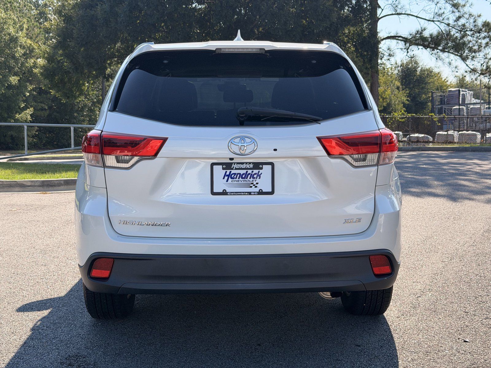 Used 2019 Toyota Highlander XLE FWD image 11