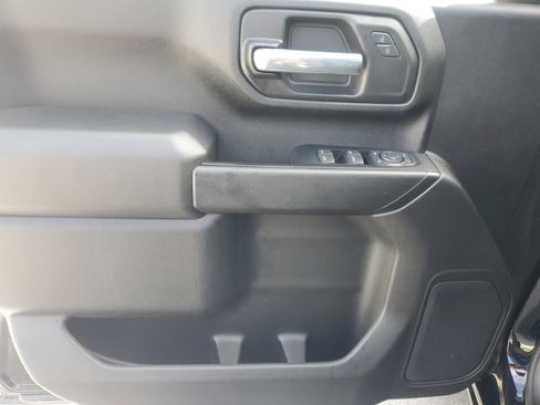 Used 2024 Chevrolet Silverado 2500 Custom w/ Custom Value Package image 17