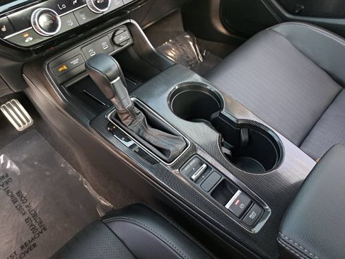 Used 2025 Honda Civic Sport image 25