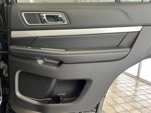 Used 2016 Ford Explorer XLT w/ Equipment Group 202A image 35