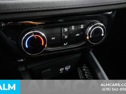 Used 2025 Chevrolet TrailBlazer LT image 42