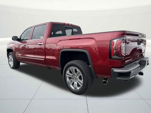 Used 2018 GMC Sierra 1500 SLT image 3