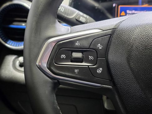 Used 2025 Chevrolet Trax LT w/ Driver Confidence Package FWD image 31