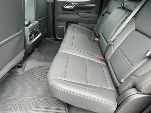 Certified 2025 Chevrolet Silverado 1500 LTZ AWD/4WD image 11
