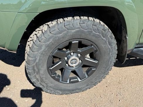 Used 2022 Toyota 4Runner Trail Special Edition AWD/4WD image 11