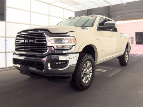 Used 2022 RAM 2500 Laramie AWD/4WD image 1
