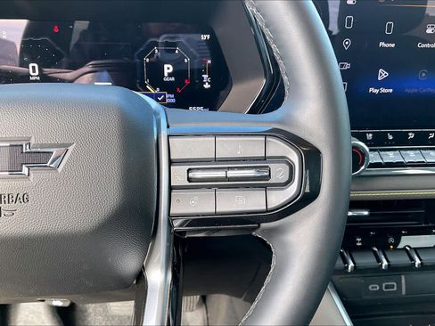 Used 2025 Chevrolet Colorado ZR2 w/ Technology Package image 23