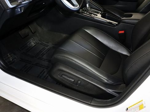 Certified 2024 Acura Integra image 23