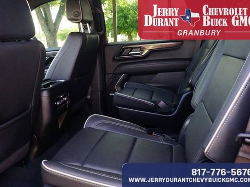 Used 2025 GMC Yukon Elevation w/ LPO, Elevation Black Package AWD/4WD image 19