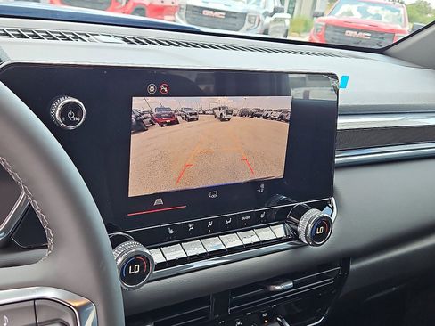 New 2026 GMC Canyon Elevation w/ Convenience Package image 15