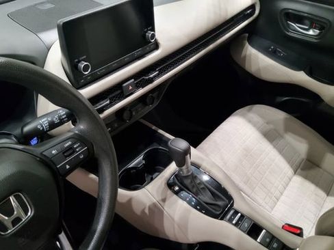 Used 2023 Honda HR-V LX image 13