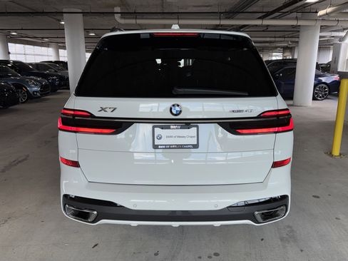Certified 2025 BMW X7 xDrive40i w/ M Sport Package image 7