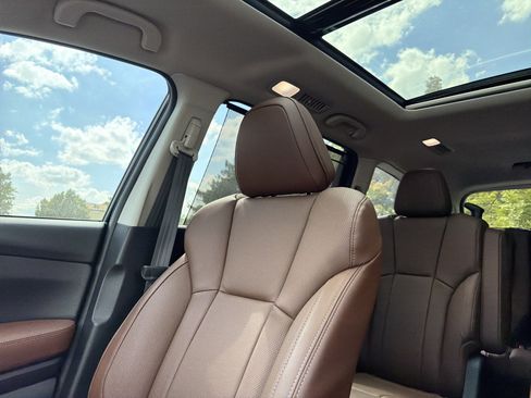 Used 2025 Subaru Ascent Touring AWD/4WD image 21