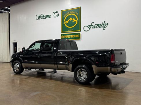 Used 2005 Ford F350 Lariat RWD image 5
