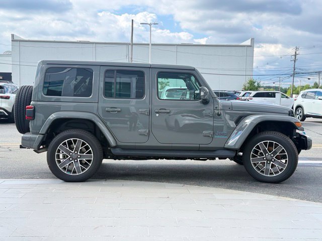 Used 2023 Jeep Wrangler Unlimited Sahara AWD/4WD image 8