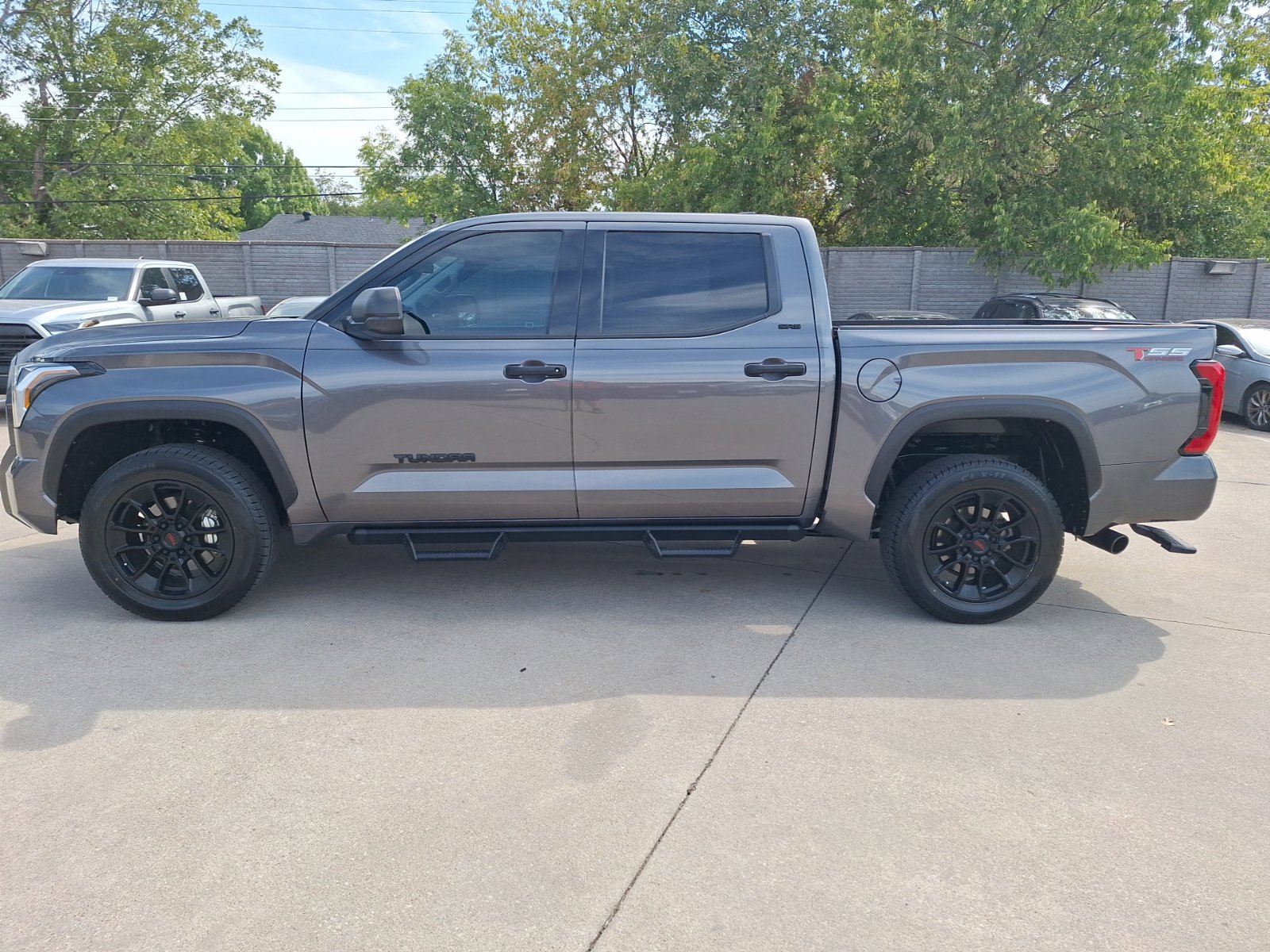 Used 2023 Toyota Tundra SR5 AWD/4WD image 3
