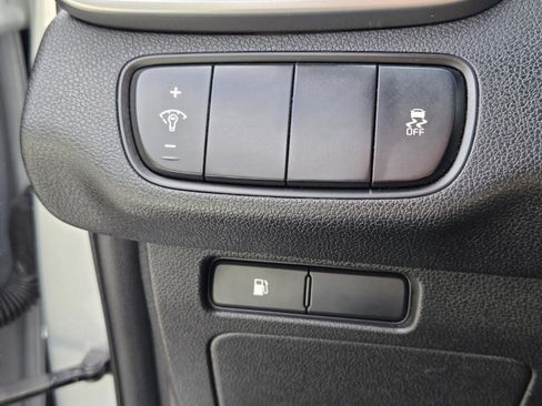 Used 2020 Kia Sorento LX FWD image 37