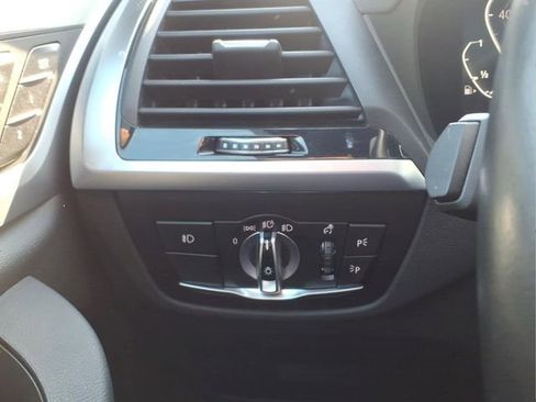 Used 2021 BMW X3 xDrive30e AWD/4WD image 20