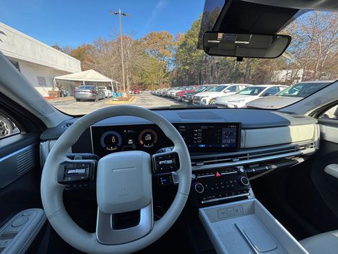 Used 2025 Hyundai Santa Fe SEL image 33