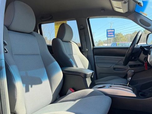 Used 2014 Toyota Tacoma 4x4 Double Cab w/ TRD Sport Package image 13