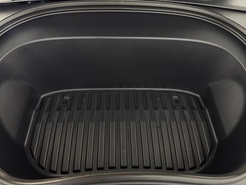 Used 2025 Tesla Model 3 Long Range RWD image 34