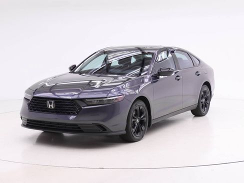 Certified 2025 Honda Accord SE image 1