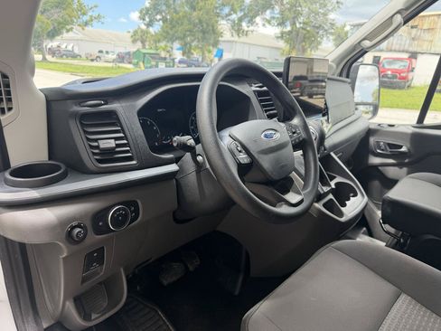 Used 2025 Ford Transit 350 XLT RWD image 13