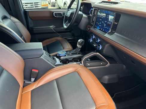 Used 2024 Ford Bronco Outer Banks AWD/4WD image 15