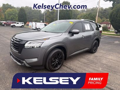 Used 2022 Nissan Pathfinder SL