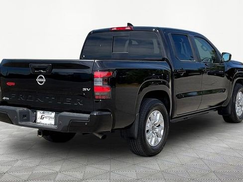 Used 2024 Nissan Frontier SV w/ SV Convenience Package RWD image 5