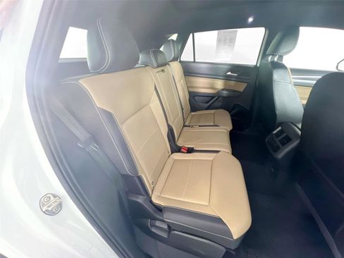 Used 2022 Volkswagen Atlas Cross Sport SE AWD/4WD image 26