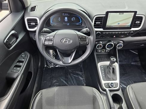 Used 2023 Hyundai Venue Limited w/ Cargo Package FWD image 12