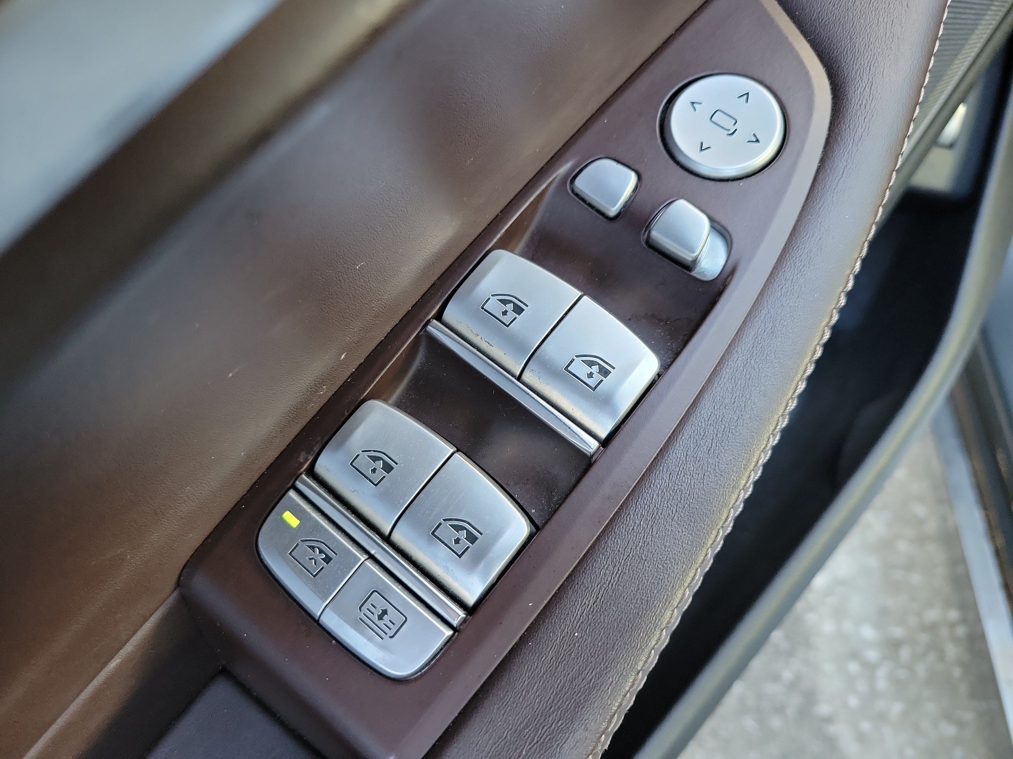 Used 2016 BMW 740i RWD image 16