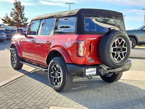 Used 2023 Ford Bronco Outer Banks image 2