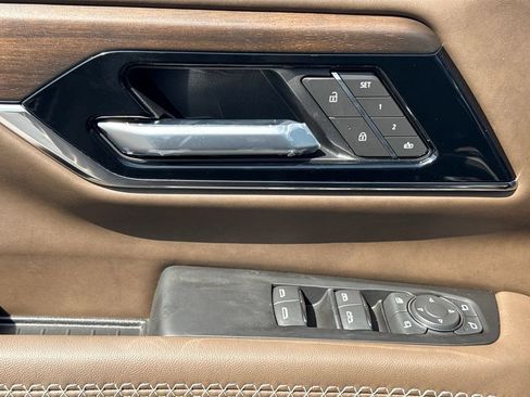 New 2026 GMC Yukon Denali Ultimate AWD/4WD image 16