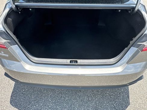Used 2025 Toyota Camry SE w/ Convenience Package FWD image 18