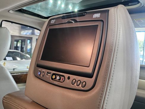Used 2014 Lincoln Navigator 4WD image 22
