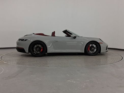 Certified 2022 Porsche 911 Carrera 4 GTS image 8