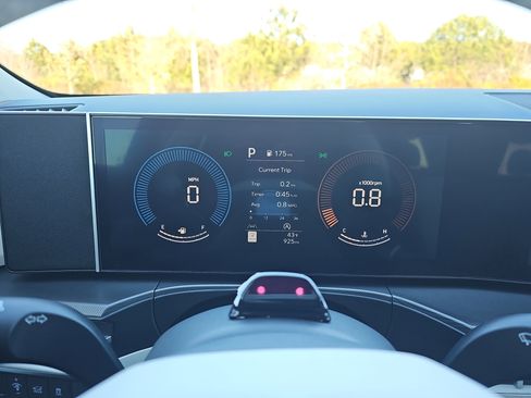 Used 2025 Hyundai Santa Fe SEL image 20