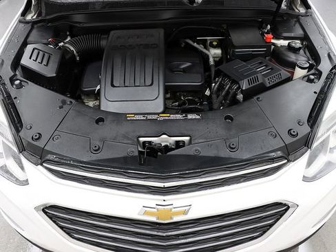 Used 2016 Chevrolet Equinox LTZ w/ Enhanced Convenience Package image 28