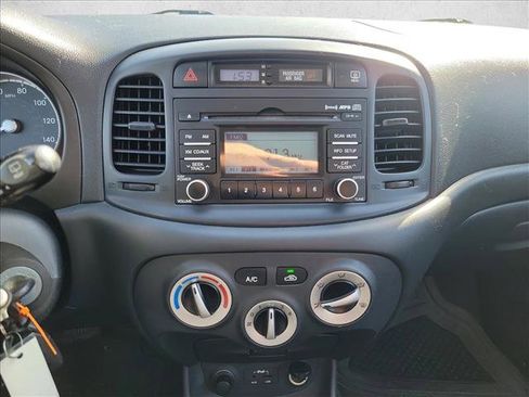 Used 2010 Hyundai Accent GS w/ Premium Pkg 3 image 19
