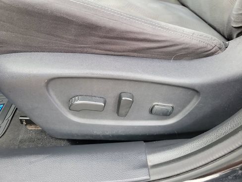 Used 2016 Nissan Rogue AWD image 18