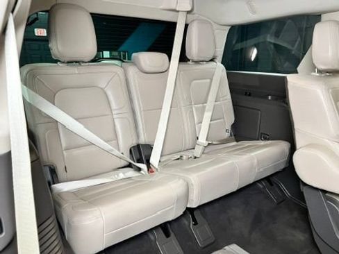 Used 2023 Lincoln Navigator Reserve AWD/4WD image 23