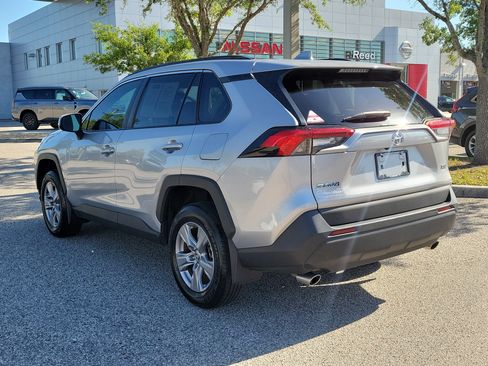 Used 2024 Toyota RAV4 XLE FWD image 5