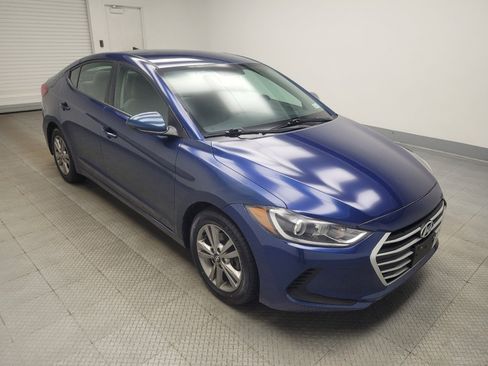 Used 2017 Hyundai Elantra SE image 11