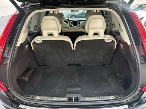 Used 2025 Volvo XC90 B5 Core w/ Protection Package Premier image 13