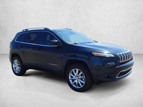Used 2015 Jeep Cherokee Limited w/ Luxury Group AWD/4WD image 6