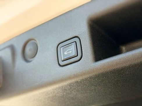 Certified 2024 Chevrolet Equinox LT w/ LPO, Floor Liner Package image 27