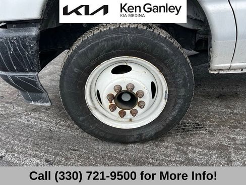 Used 2024 Ford E-450 and Econoline 450 Super Duty w/ Power Windows & Locks Group image 8