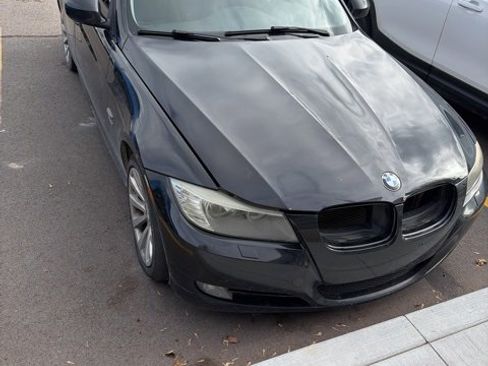 Used 2011 BMW 328i xDrive Sedan image 3
